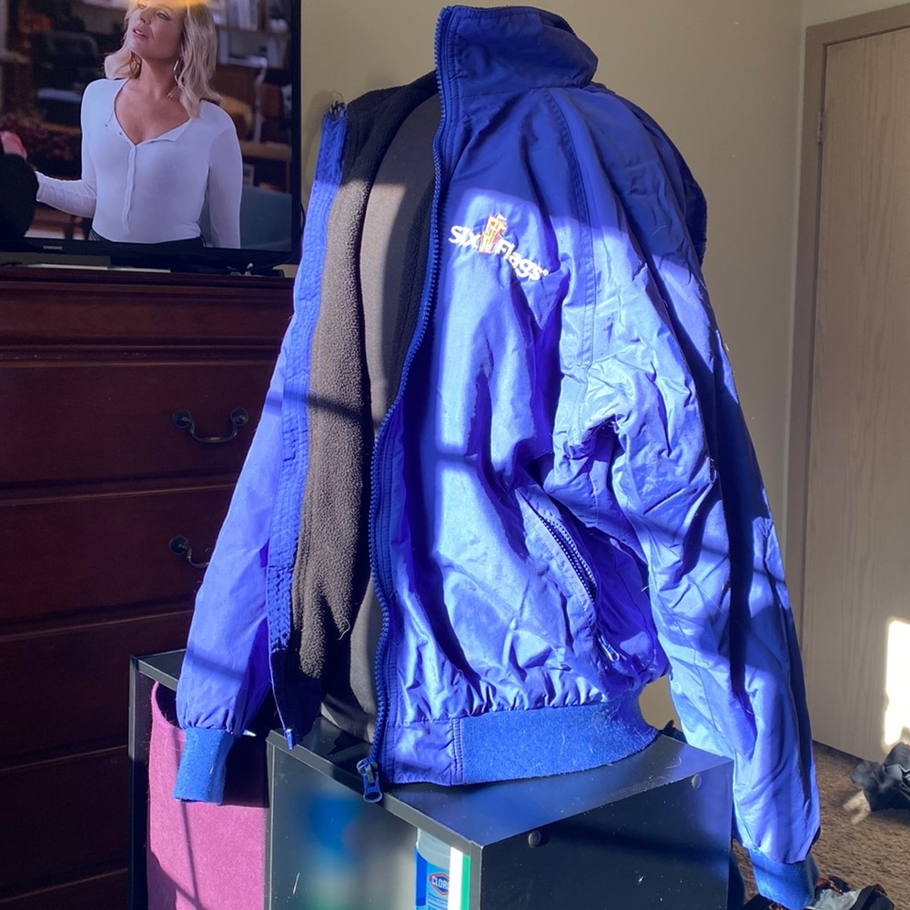 Six Flags Windbreaker